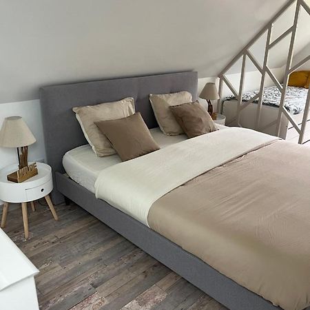 La Petite Maison De Kerguiniou Glomel ภายนอก รูปภาพ