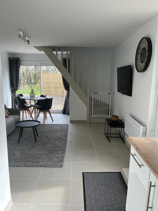 La Petite Maison De Kerguiniou Glomel ภายนอก รูปภาพ