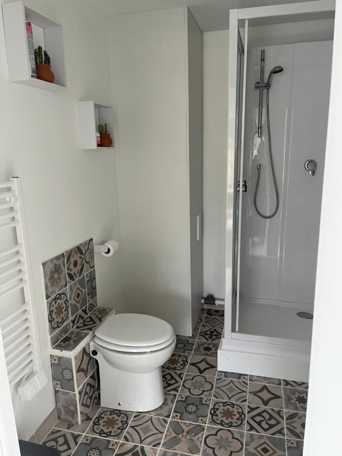 La Petite Maison De Kerguiniou Glomel ภายนอก รูปภาพ