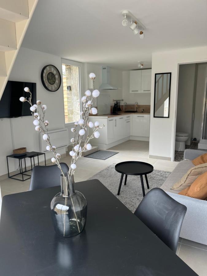La Petite Maison De Kerguiniou Glomel ภายนอก รูปภาพ